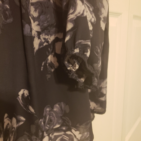 Floral Blouse - Picture 5 of 5